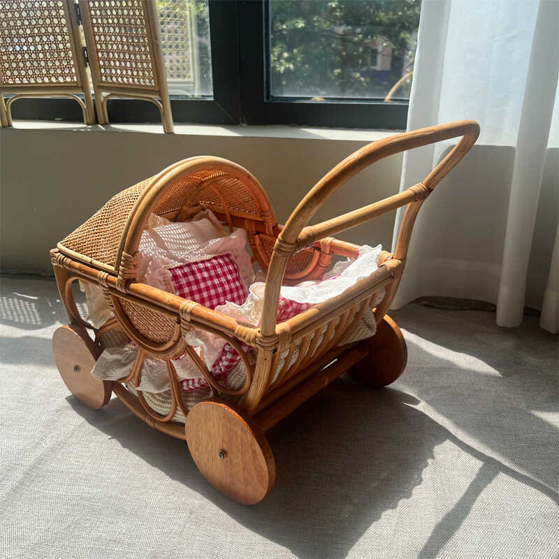 Baby Nursery Vintage - Poussette pour bébé en rotin tissé,