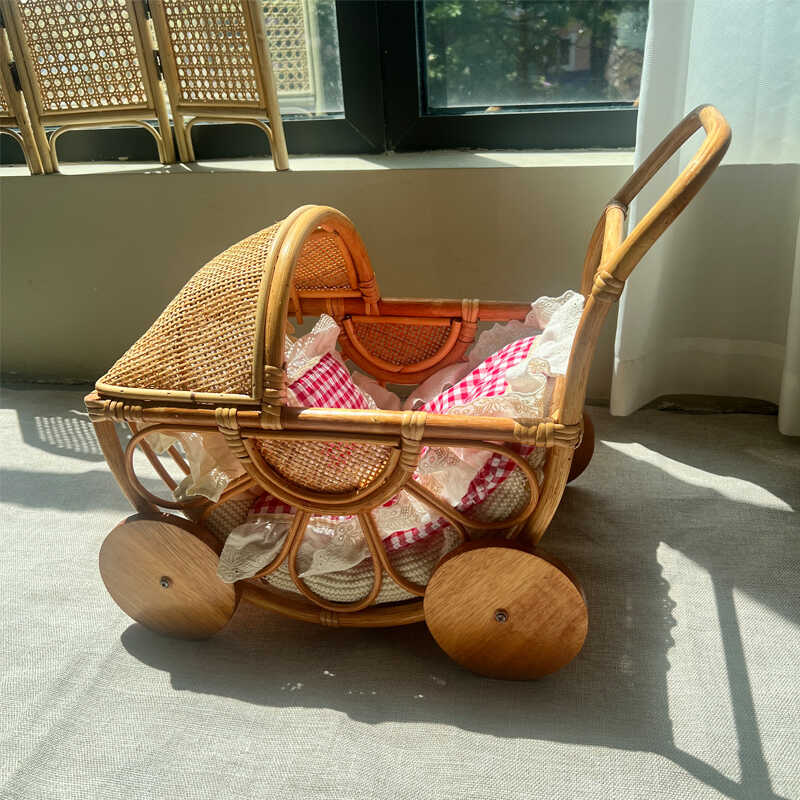 Poussette pour bébé en rotin t - Baby Nursery Vintage avis et prix