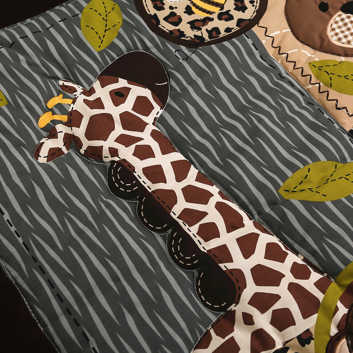 Parure de lit brodée pour nouv - Baby Nursery Jungle Theme avis et prix